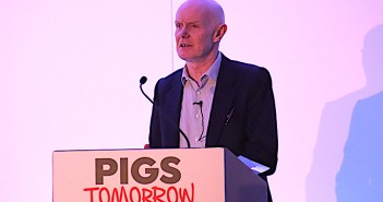 Saunders urges patience on pig prices Andrew Saunders 2